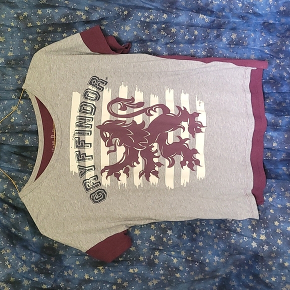 Warner Bros. Tops - 🍂3/$10 Harry Potter GRYFFINDOR Burgundy & Grey Lion Crest House Sleepwear Shirt